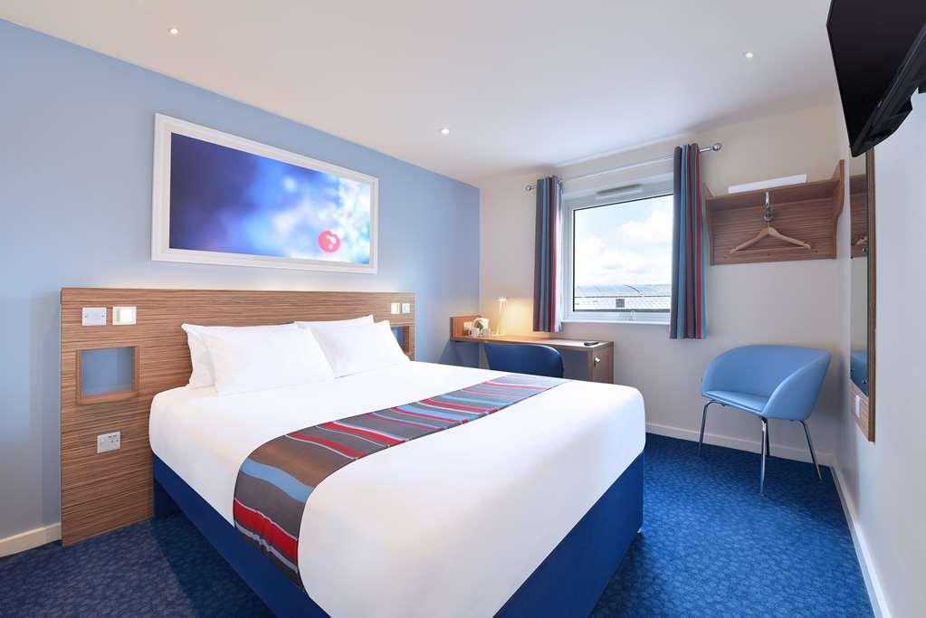 Travelodge Dundee Strathmore Avenue Quarto foto