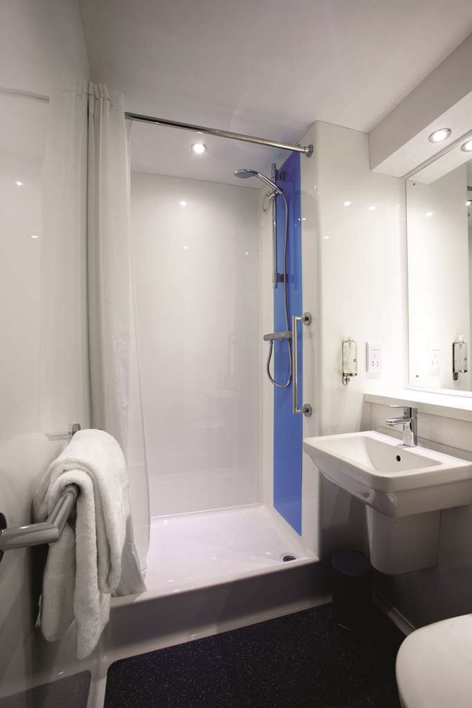 Travelodge Dundee Strathmore Avenue Quarto foto